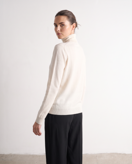 ON MODEL - ANUR (NE DIRATI)_G04 TOP_2026-09-10_03-44-45